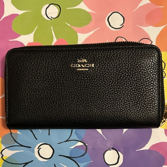 Coach Handbags - Coach Pebbled Black Zip Wallet